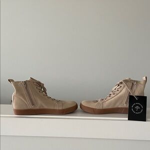 Naturalizer Beige High-Top Sneakers